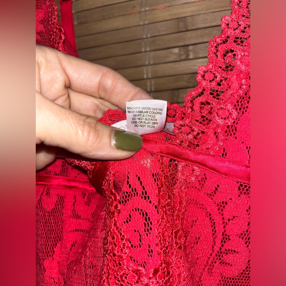 GW 2025 Victoria’s Secret Red Beautiful Perfect Condition length Lingerie Top - Picture 5 of 12
